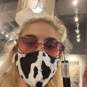 Meet your Posher, Caroline